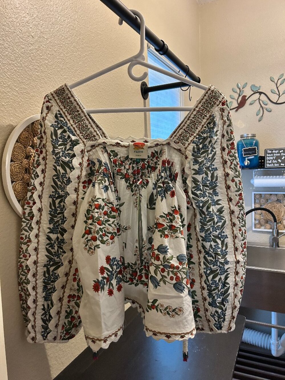 Farm Rio Off White Fruit Beauty Scarf Blouse (NWT) Small - Picture 7 of 7